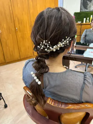 ロング ヘアアレンジ Freez オオヤブ カホのヘアスタイル