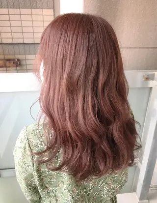 セミロング カラー 岩谷/ブリーチ 🪽透明感カラーのヘアスタイル