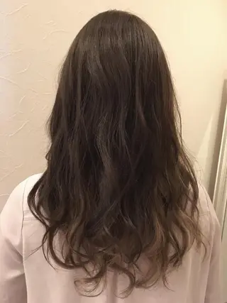 セミロング カラー ヘアアレンジ IVY villa Suzu.のヘアスタイル
