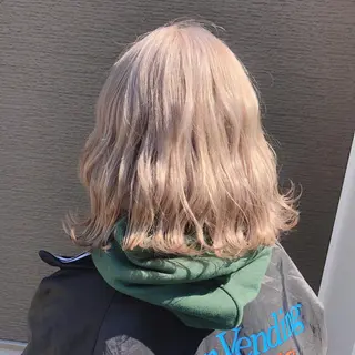 ミディアム カラー Rina のヘアスタイル