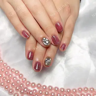 ネイル Queenie 🦋のネイルデザイン