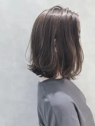 ショート カラー MOU namba ムウナンバのヘアスタイル