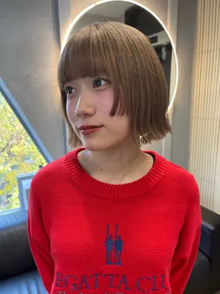 ミディアム カラー TATSUブリーチ/ ミルクティーベージュのヘアスタイル