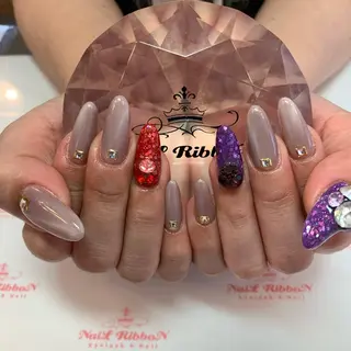 ネイル ネイルリボン 受付スタッフのネイルデザイン