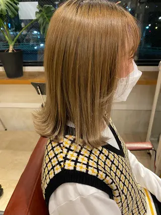 ミディアム 安澤 彩奈のヘアスタイル