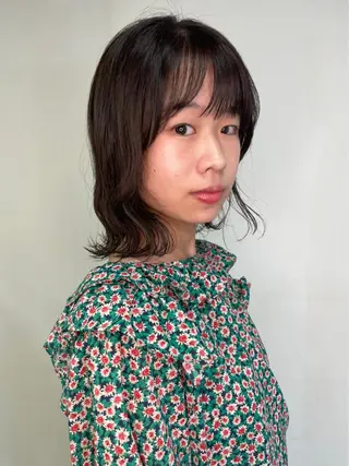 ミディアム 鶴﨑 美優亜のヘアスタイル