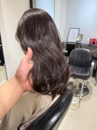 セミロング カラー 【銀座】艶髪/上品な カラー特化/涼/駅近のヘアスタイル