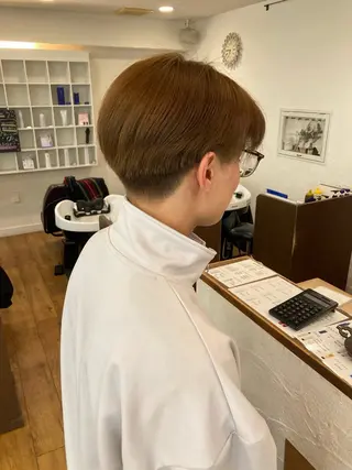 ショート カラー メンズ 靏 美咲のヘアスタイル