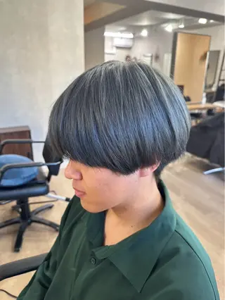 カラー 山田 誠也のヘアスタイル