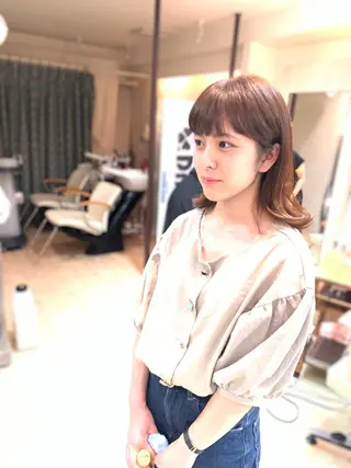 セミロング カラー nishimura makotoのヘアスタイル