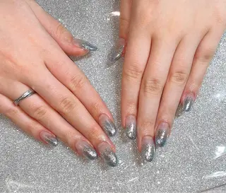 ネイル VIERU 🌈🎀💖のネイルデザイン