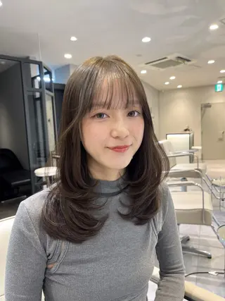 セミロング 片桐 由華のヘアスタイル