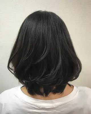 ショート カラー 吉森 満俊のヘアスタイル