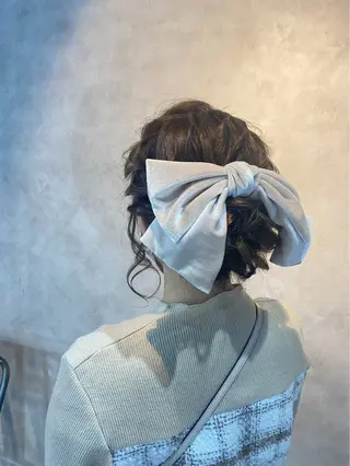 ミディアム ヘアアレンジ KISSSWAN はなのヘアスタイル