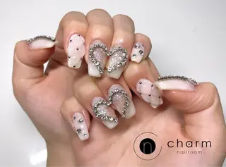 ネイル ネイルルーム チャームのネイルデザイン