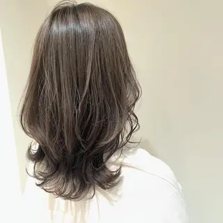 セミロング カラー 尾崎 愛華のマツエク・マツパデザイン