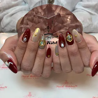 ネイル ネイルリボン 受付スタッフのネイルデザイン