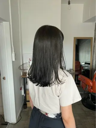 セミロング カラー 暗髪とオリーブ🌿 渡辺拓人のヘアスタイル