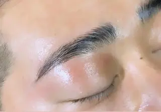 アイブロウ EYES YUNのマツエク・マツパデザイン