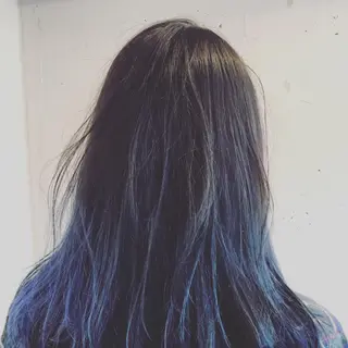 カラー ゴーズゴー マドカのヘアスタイル