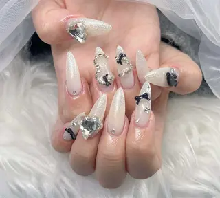 ネイル Mio_ Noiranailのネイルデザイン