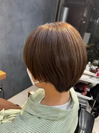 ショート カラー ヘアアレンジ マツエク・マツパ 透明感カラー🤎 ゆりのヘアスタイル