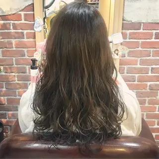 ロング パーマ レイヤーカット/ 根本瑠実のヘアスタイル