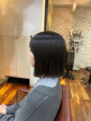 ショート レイヤー/ハッシュカ ット/顔周り/フウカのヘアスタイル