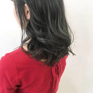 カラー オリーブ/アッシュ やわらか透明感カラーのヘアスタイル