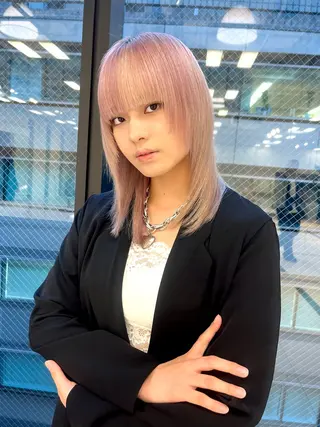 カラー ウルフ🦋顔まわり ❤︎ ͛MEIのヘアスタイル