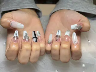 ネイル Chiara 長さだしのネイルデザイン