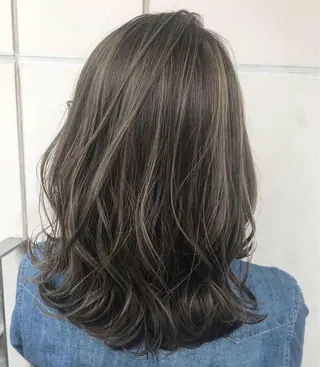 ミディアム カラー 髪質改善will hairdesignのヘアスタイル