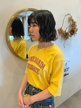 ショート パーマ kako ／透明感カラー🤍のヘアスタイル