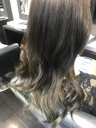 ロング カラー 藤本 麻衣のヘアスタイル