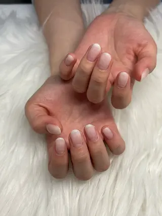 ネイル SHIORI ⭐︎のネイルデザイン