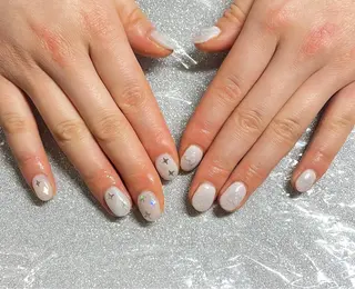 ネイル VIERU 🌈🎀💖のネイルデザイン