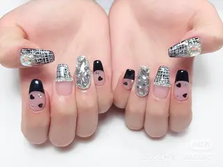 ネイル Elegant beautyルイのネイルデザイン