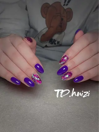 ミディアム めぐみのネイルサロン スタッフ練習のネイルデザイン