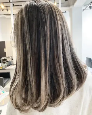 ミディアム カラー パーマ ヘアアレンジ 【公式】amble luxe池袋東口🩷のヘアスタイル