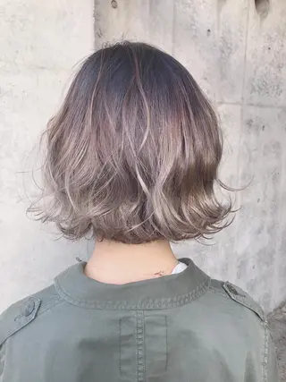 ミディアム カラー 及川 光のヘアスタイル