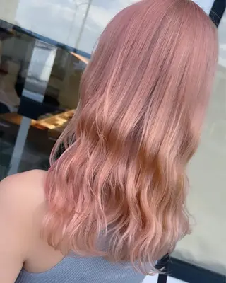 ロング カラー ヘアアレンジ ネイル マツエク・マツパ アイブロウ 村岡 芽衣のヘアスタイル