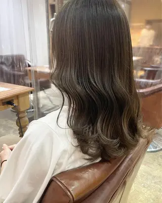 セミロング 空きあり💛 miho  大国町のヘアスタイル
