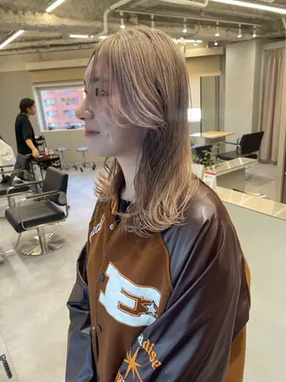 ミディアム カラー yui/ layer cutのヘアスタイル