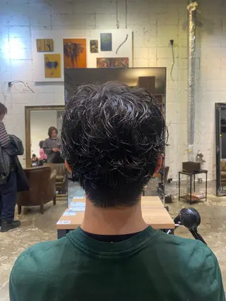 メンズ ブリーチカラー/ブロ ンドレイヤーカットのヘアスタイル