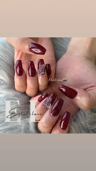 ネイル 倉石 百恵のネイルデザイン