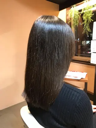 セミロング ❣️大人色気レイヤー 美髪縮毛 金山❣️のヘアスタイル