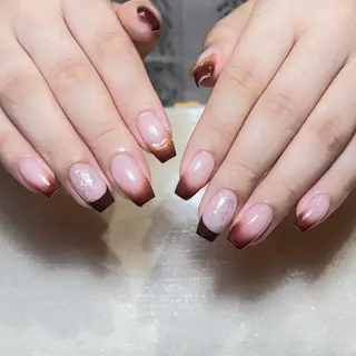 ミディアム 💅 リリアのネイルデザイン