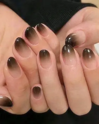 ネイル AKIKO ネイルサロンのネイルデザイン