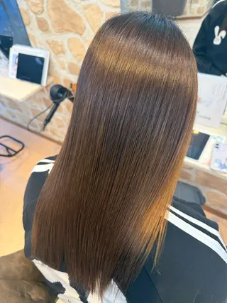 ロング 土肥 美羽のヘアスタイル