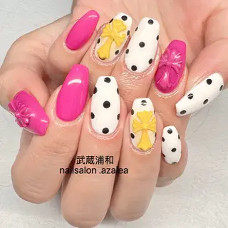 ネイル R inのネイルデザイン